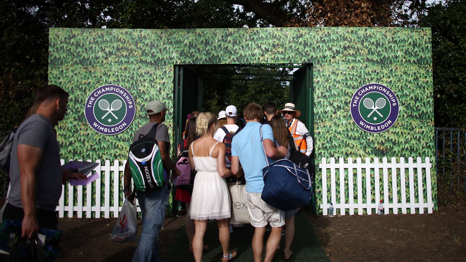 並及時採取 並及時採取